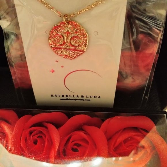 Moon Child & Stars Gold Necklace - Picture 2 of 4